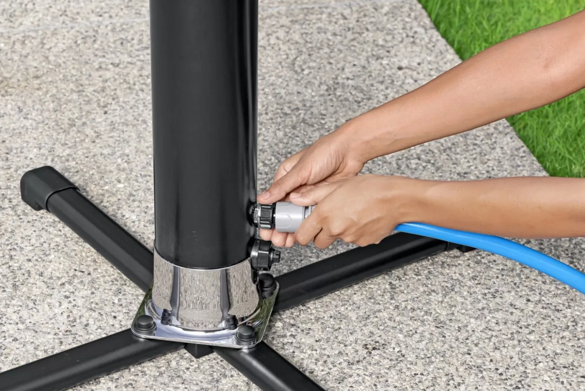 Fashion Flowclear Solarflow 5.2Gal Outdoor Shower, Black Pool Accessories